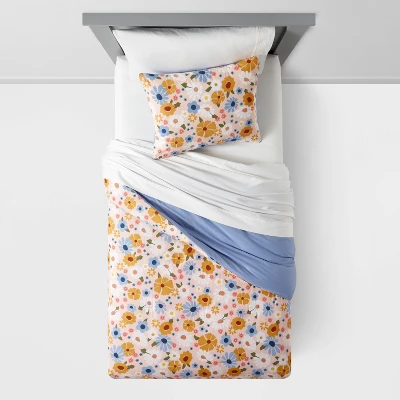 Vintage Floral Print Kids' Comforter Set - Pillowfort™ 4 Vintage Floral Print Kids' Comforter Set - Pillowfort™ - Image 2