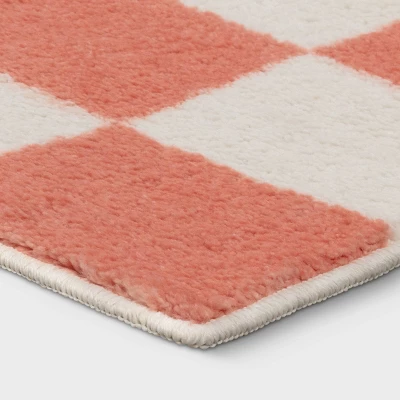 Checker Kids' Rug Pink - Pillowfort™ 4 Checker Kids' Rug Pink - Pillowfort™ - Image 2