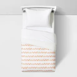 Rainbow Scallop Cotton Kids' Comforter Set - Pillowfort™ -Children Household Items GUEST 721aece9 a7e5 4d8c 9a17 e95737440947 1