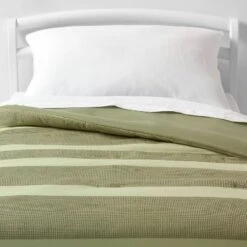 Toddler Waffle Striped Kids' Comforter - Pillowfort™ -Children Household Items GUEST 850036d3 530b 429d 8899 ec0bce5f8a3d