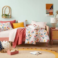 Ladybug Microfiber Kids' Sheet Set - Pillowfort™ 7 Ladybug Microfiber Kids' Sheet Set - Pillowfort™ -Children Household Items GUEST ed264957 9ed7 491c be6e c15c5031f3cf